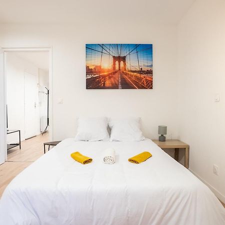Budget Appart Avec Parking Au Centre-Ville Charleville-Mézières Esterno foto