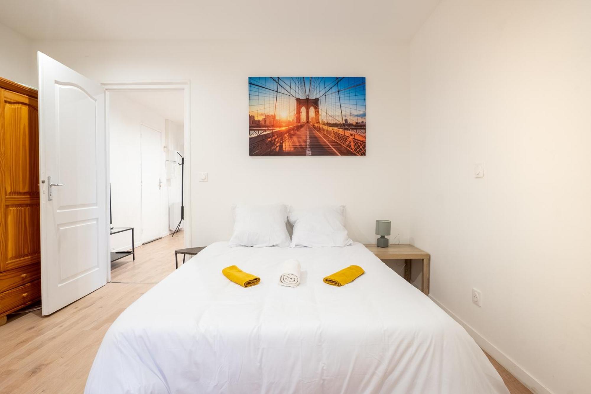 Budget Appart Avec Parking Au Centre-Ville Charleville-Mézières Esterno foto